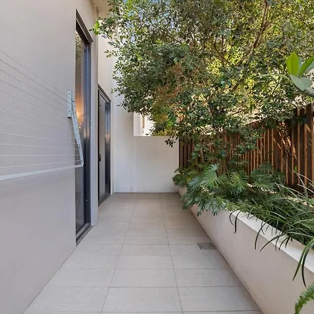 Chic West End Steps To Cafes & River Brisbane