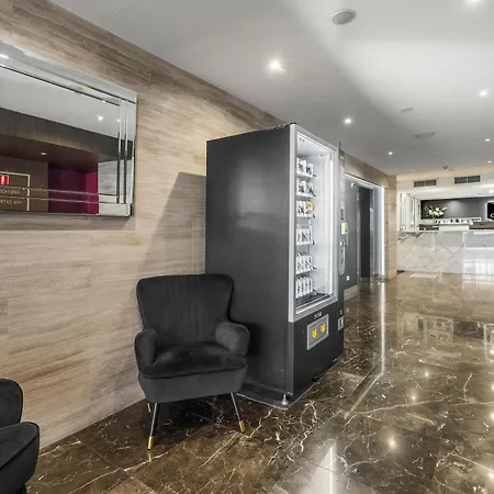 Aparthotel The Capitol 4*