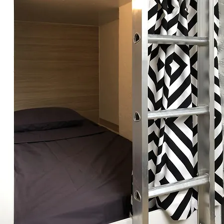 Quarters Hostel Brisbane