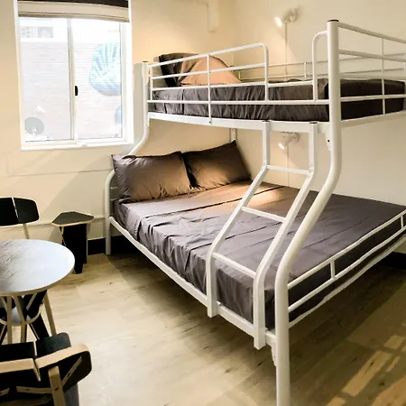 Hostel Quarters *