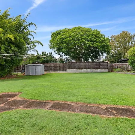 Spacious 3-bed In Morningside With Backyard