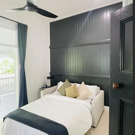 Clayfield Family - Close To And Airport