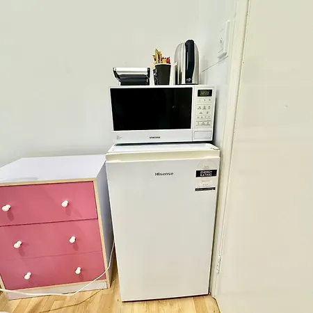 Ensuite Bathroom With Separate Entrance * Brisbane