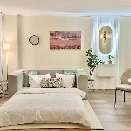 Footy Fan Base Roma St Walk To Stadium Sleeps 4 Brisbane