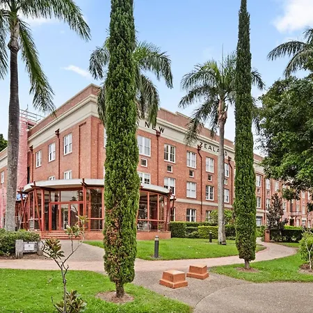 Luxury Woolstore Teneriffe Apartment *