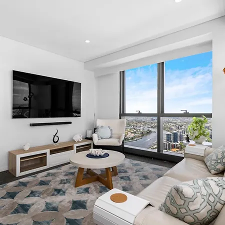 Apartment Stunning River View 2-bed With Pool, Sauna And Gym *