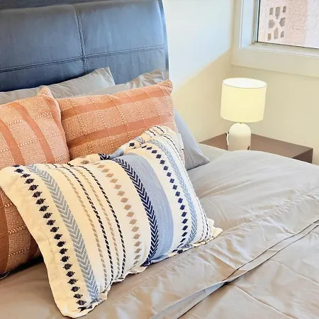 Wynnum Waves Retreat-3 Bedroom Coastal Escape