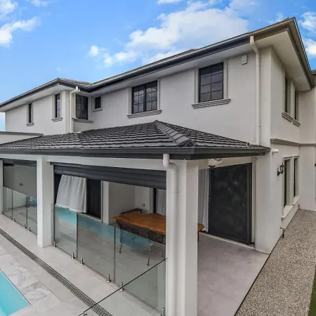 Comfortable 5br In Prime Sunnybank With Pool *