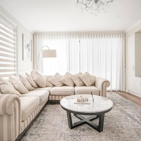 Holiday home Comfortable 5br In Prime Sunnybank With Pool Brisbane