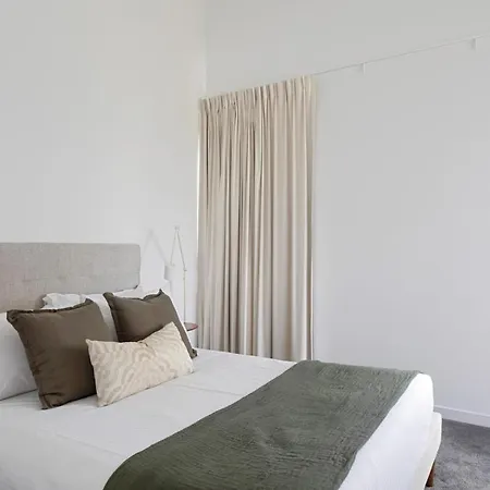 Modern Sanctuary W Sauna - 3bed 2,5bath - Townhome