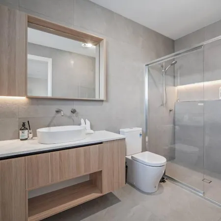 Comfortable 5br In Prime Sunnybank With Pool