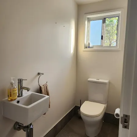 Peaceful Balmoral Family Retreat 4 Bedroom Brisbane
