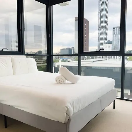 Apartment Cityscape Luxury 2br With Spacious Balcony 903 *