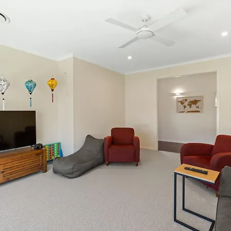 Peaceful Balmoral Family Retreat 4 Bedroom Apartment Brisbane