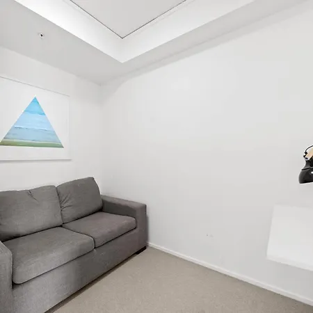 Belise - 16th Floor Executive For 2 Parking Apartment Brisbane