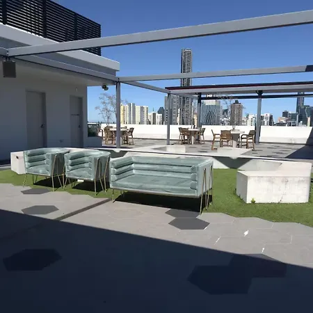 Modern 2br - Views & Pool & Free Parking Apartment Brisbane