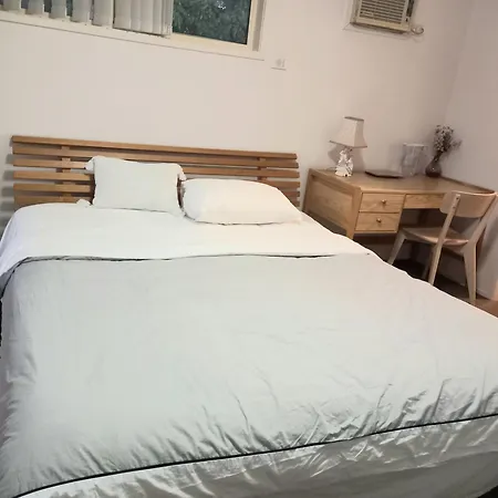 Guest house Air Conditioned Floral Youth Backpacker And House