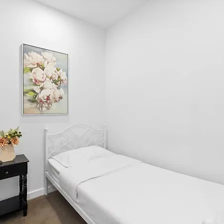 Big And Modern 3br Southbank 11605