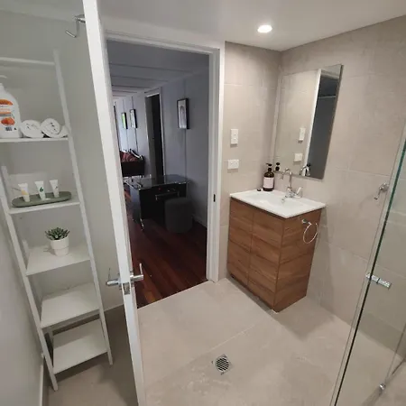 West Avenue Hideaway In Wynnum - 1 Bed And 1 Bath * Brisbane