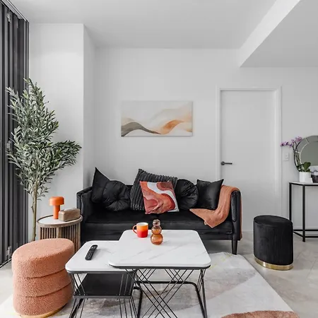 Apartment Luxury 50th Floor 2br At Queens Wharf With Parking