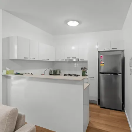 2-bed Getaway With Shared Pool & Bbq Access Apartment