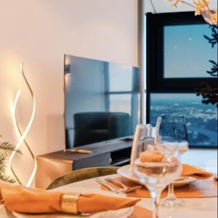 2bed Luxe Queens Wharf - Carpark And View *