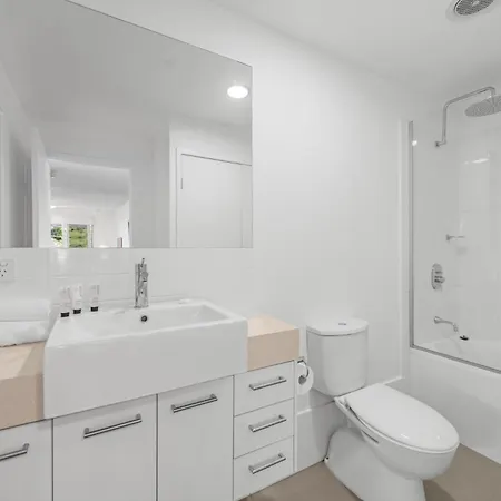 2-bed Getaway With Shared Pool & Bbq Access * Brisbane