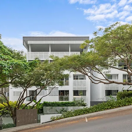 2-bed Getaway With Shared Pool & Bbq Access Brisbane