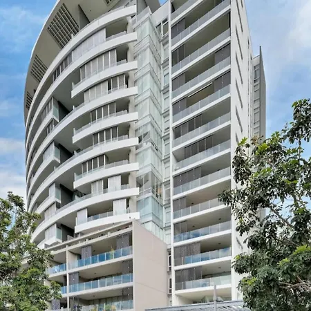 Spacious 1 Bedroom Mezzanine With Large Bath Views 2 Free Parking Spots Apartment