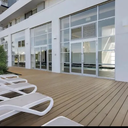 Apartment Spacious 1 Bedroom Mezzanine With Large Bath Views 2 Free Parking Spots *
