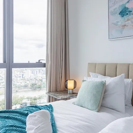 Luxury 50th Floor 2br At Queens Wharf With Parking Apartment Brisbane