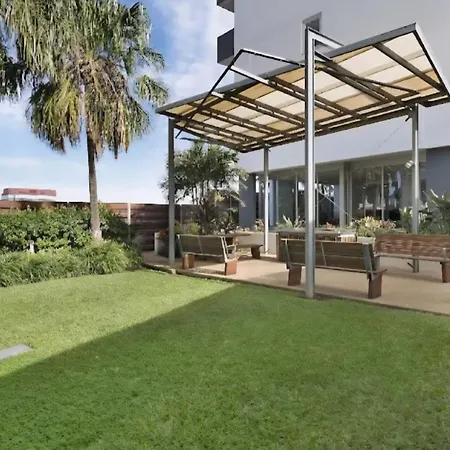 Spacious 1 Bedroom Mezzanine With Large Bath Views 2 Free Parking Spots Apartment *