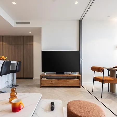 Apartment Luxury 50th Floor 2br At Queens Wharf With Parking