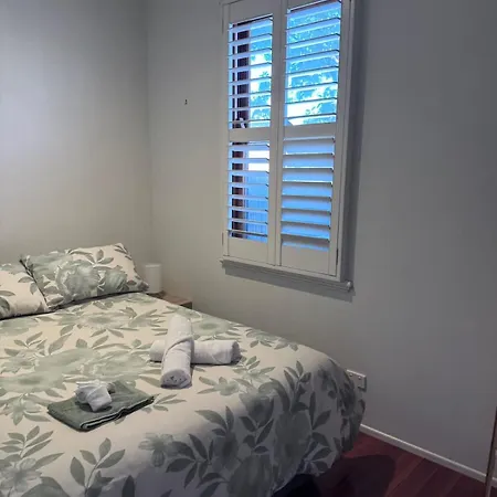Holiday home Leafy Escape Right By The St Ac *