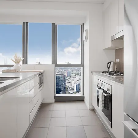 Apartment Meriton Soleil Breathtaking Views Heated Pool Gym