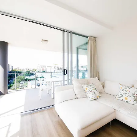 Family-friendly 2brwalk To River & Shops Pool&gym Apartment Brisbane