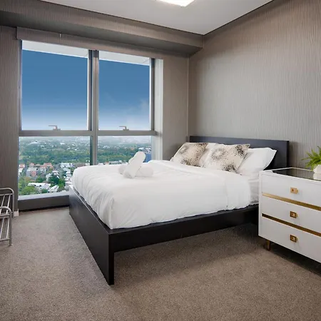 Apartment Meriton Soleil Breathtaking Views Heated Pool Gym
