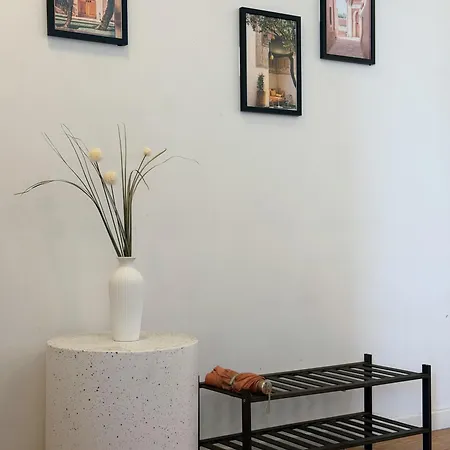2b2b Unit Near Cbd W Courtyard Fun In Norman Park Brisbane