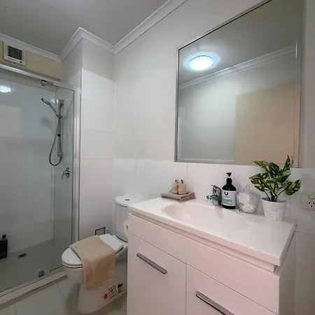 Apartment 2b2b Unit Near Cbd W Courtyard Fun In Norman Park Brisbane
