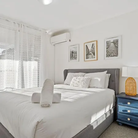 Modern 2br Retreat With Gym, Pool And Balcony