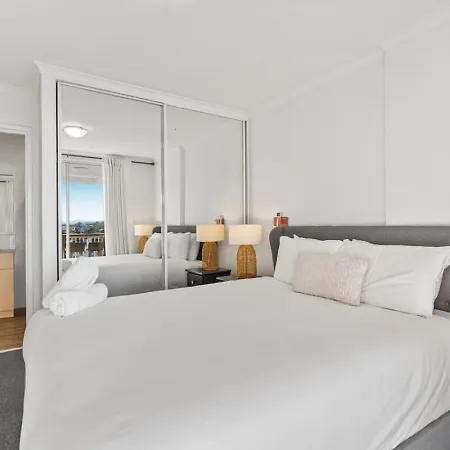 Modern 2br Retreat With Gym, Pool And Balcony