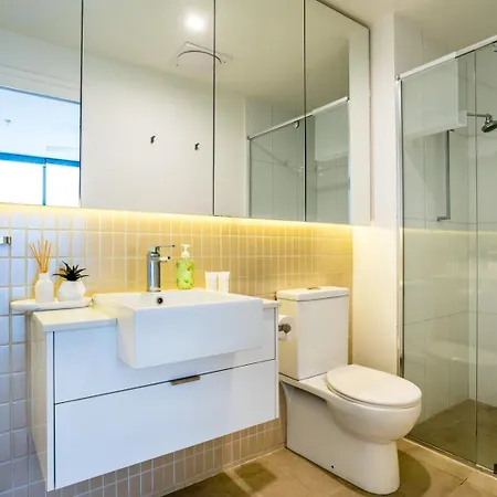 City-center Cozy 2bdr With Parking