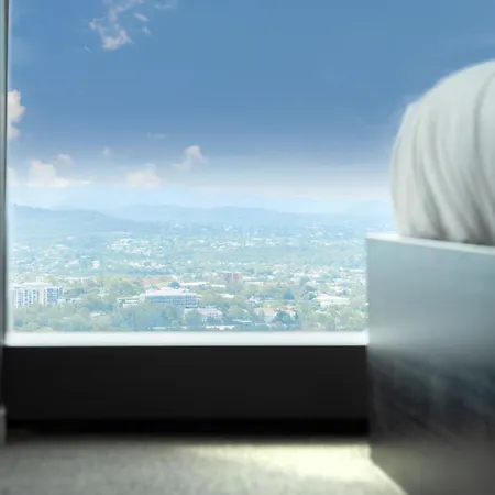 Meriton Soleil Breathtaking Views Heated Pool Gym Brisbane