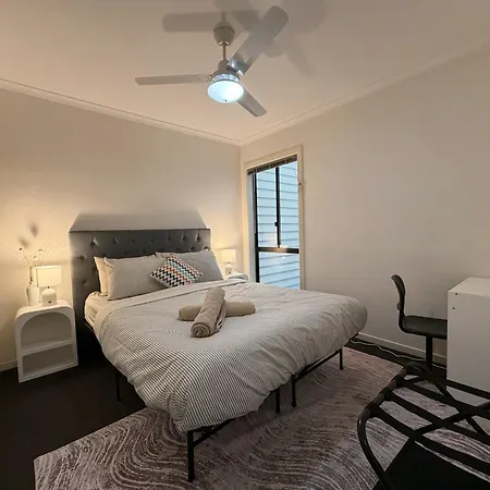 2b2b Unit Near Cbd W Courtyard Fun In Norman Park *