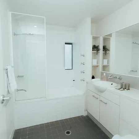 Apartment Birrunga View 2 Bedroom & Parking