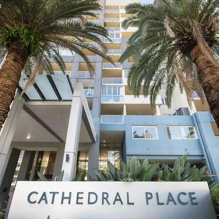 Modern 2br Retreat With Gym, Pool And Balcony Apartment *