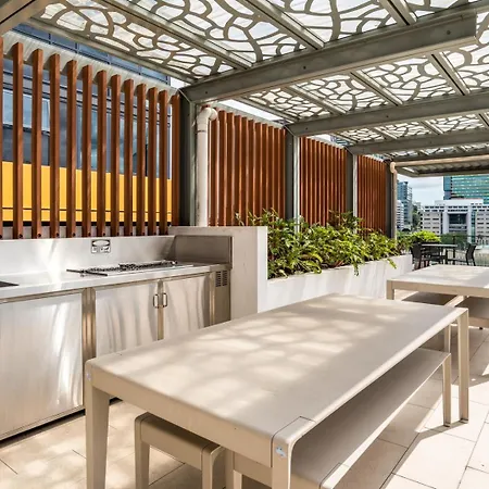City-center Cozy 2bdr With Parking Apartment Brisbane