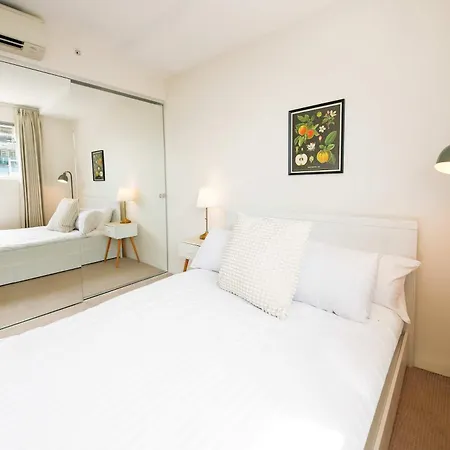 Family-friendly 2brwalk To River & Shops Pool&gym * Brisbane