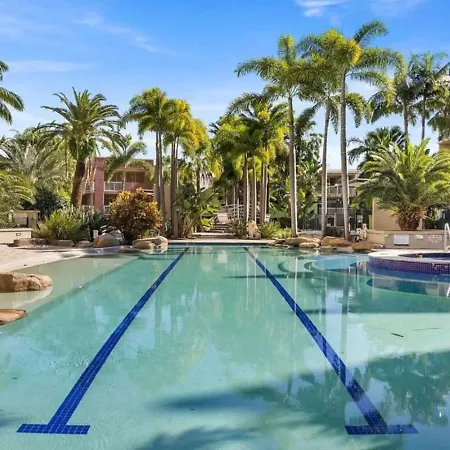 Apartment Modern 2br Retreat With Gym, Pool And Balcony Brisbane