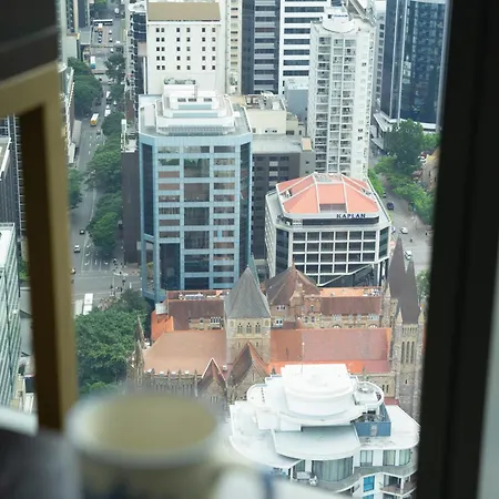 Meriton Soleil Breathtaking Views Heated Pool Gym Apartment *
